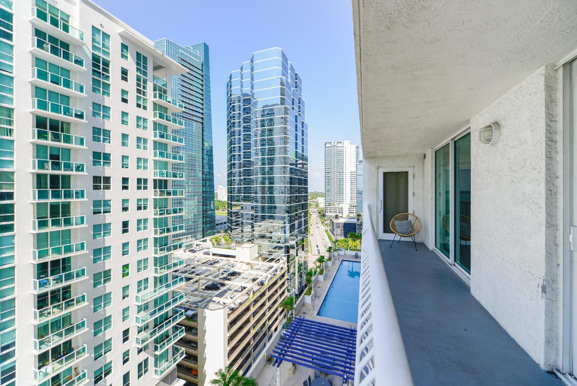 Amazing 3 Bedroom Condo At Brickell With Pool Miami Extérieur photo